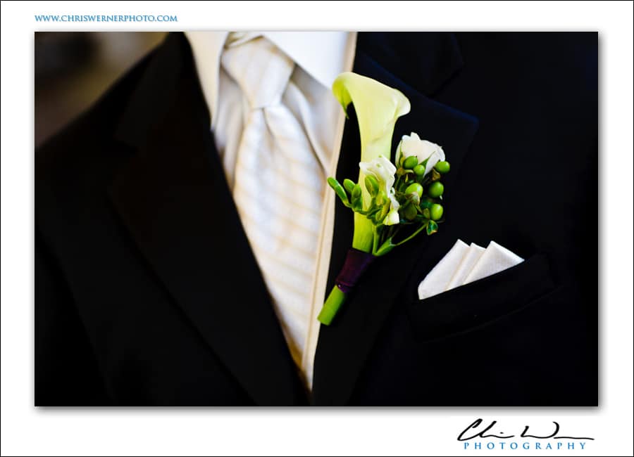 Groom's boutonniere. 